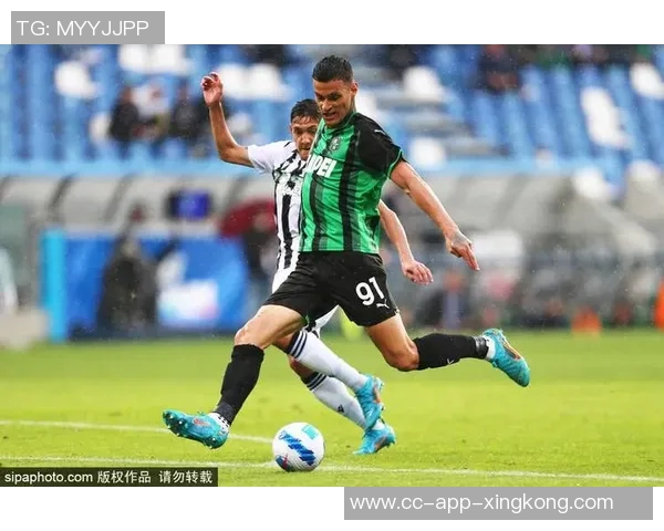 意大利媒体报道费内巴切关注埃斯波西托与斯卡马卡引援计划