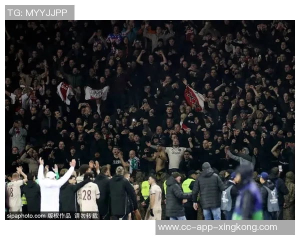 斯米特宣布将在阿尔克马尔效力半年至一年半后转会海外 斯米特宣布将在阿尔克马尔效力半年至一年半后转会海外